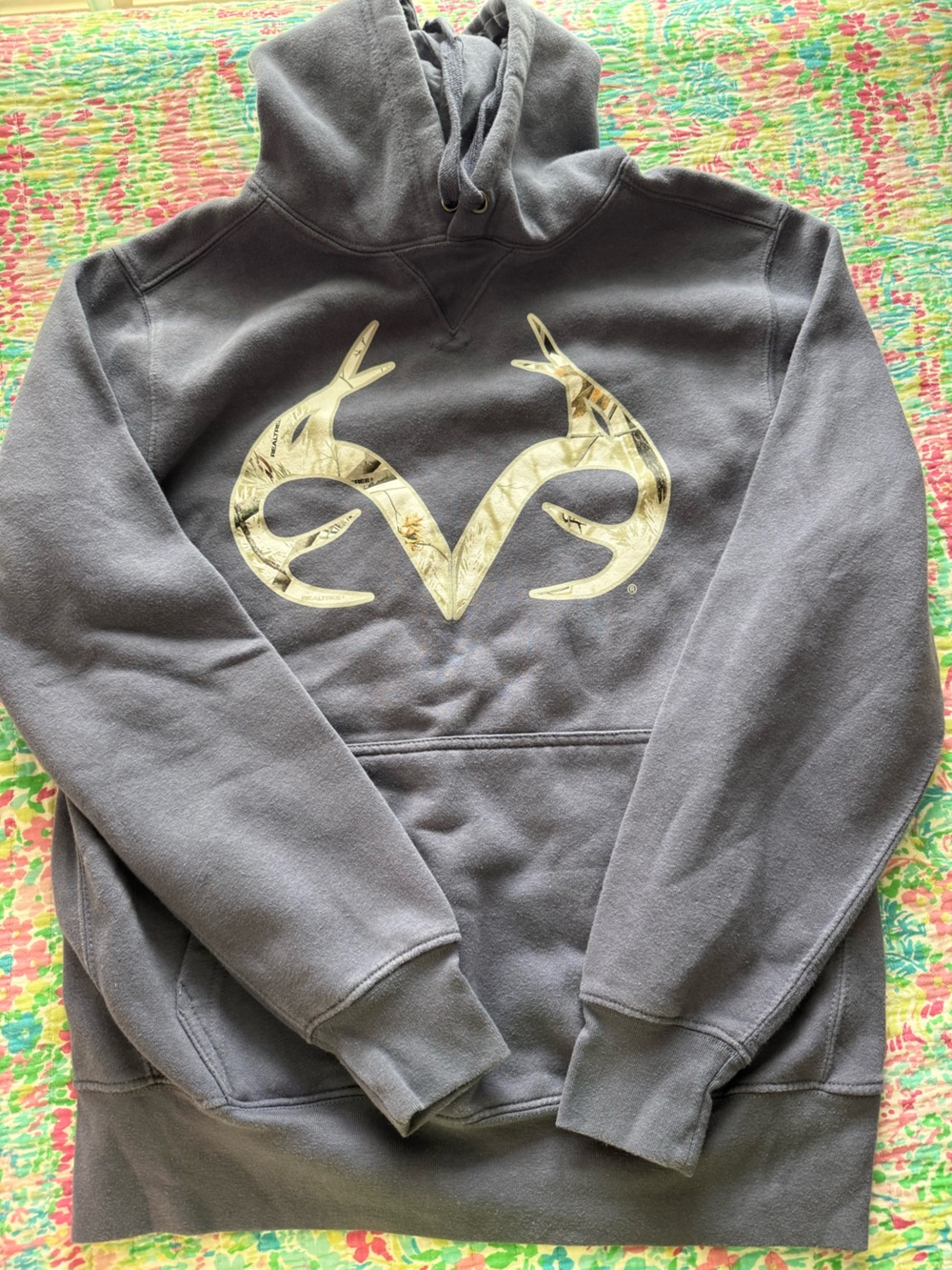 Realtree Slate Gray Pullover Hoodie with Logo Tag
